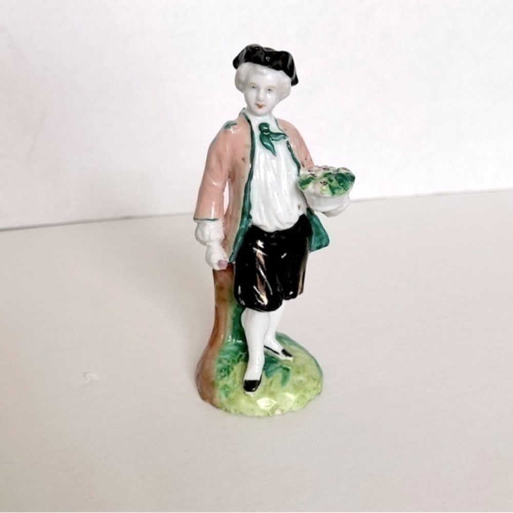 Antique Bow Porcelain Bouquetiere Figure RARE!!!!